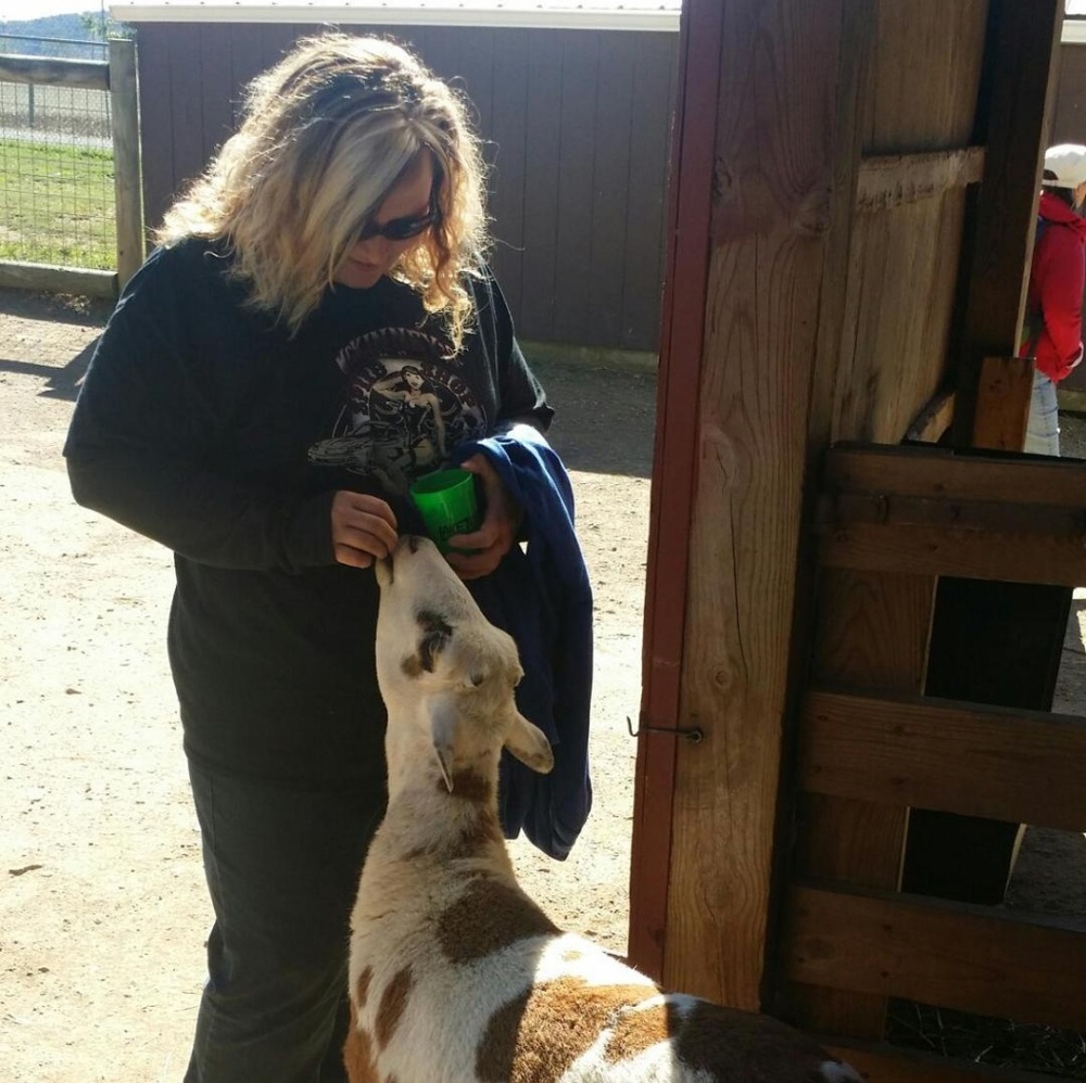 Meet your Posher, Danielle